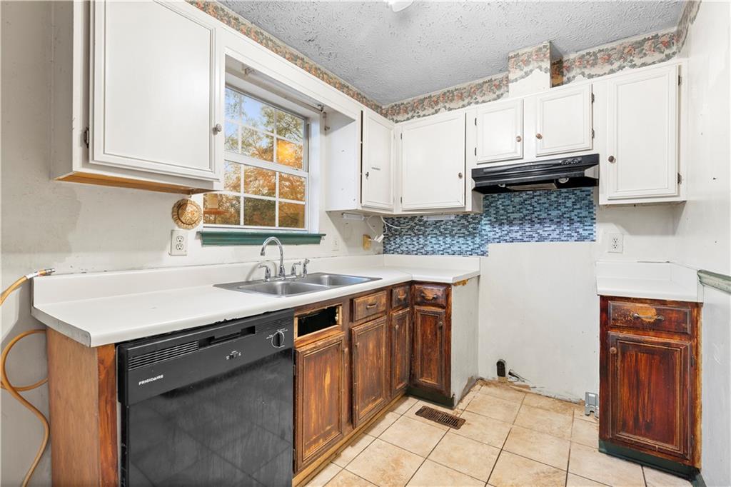 6 Highpoint Court Cartersville, GA 30120 - Photo 9 of 32