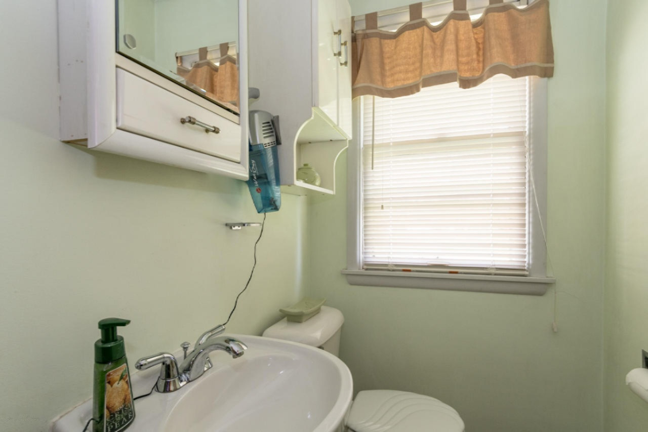 3414 Grace Road Kalamazoo, MI 49006 - Photo 11 of 18 Grace Rd-9