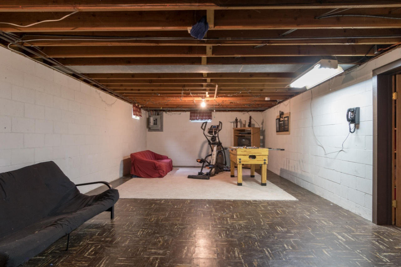 3414 Grace Road Kalamazoo, MI 49006 - Photo 13 of 18 Grace Rd-12