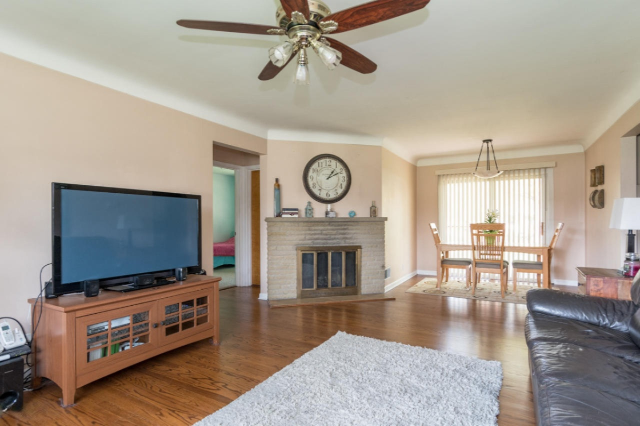 3414 Grace Road Kalamazoo, MI 49006 - Photo 3 of 18 Grace Rd-4