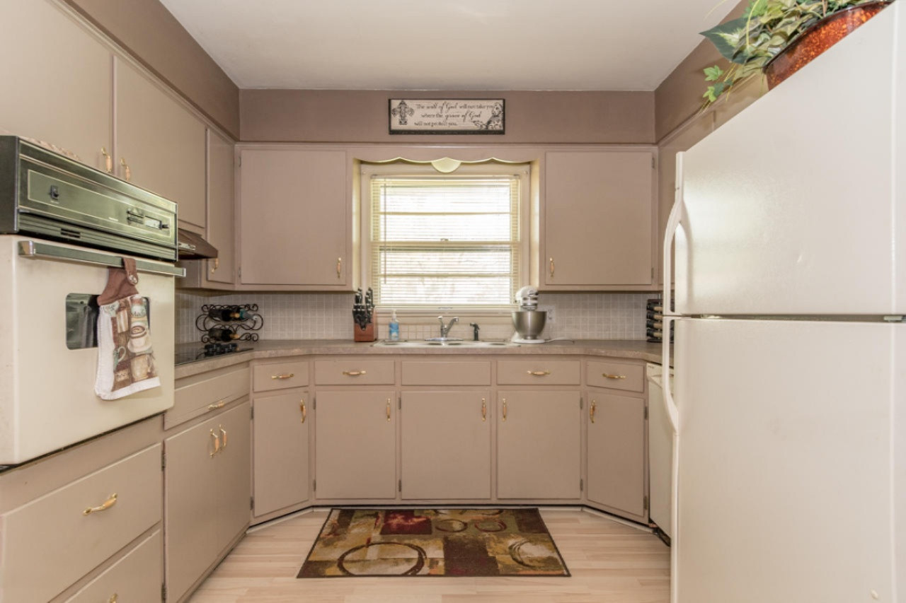 3414 Grace Road Kalamazoo, MI 49006 - Photo 8 of 18 Grace Rd-6