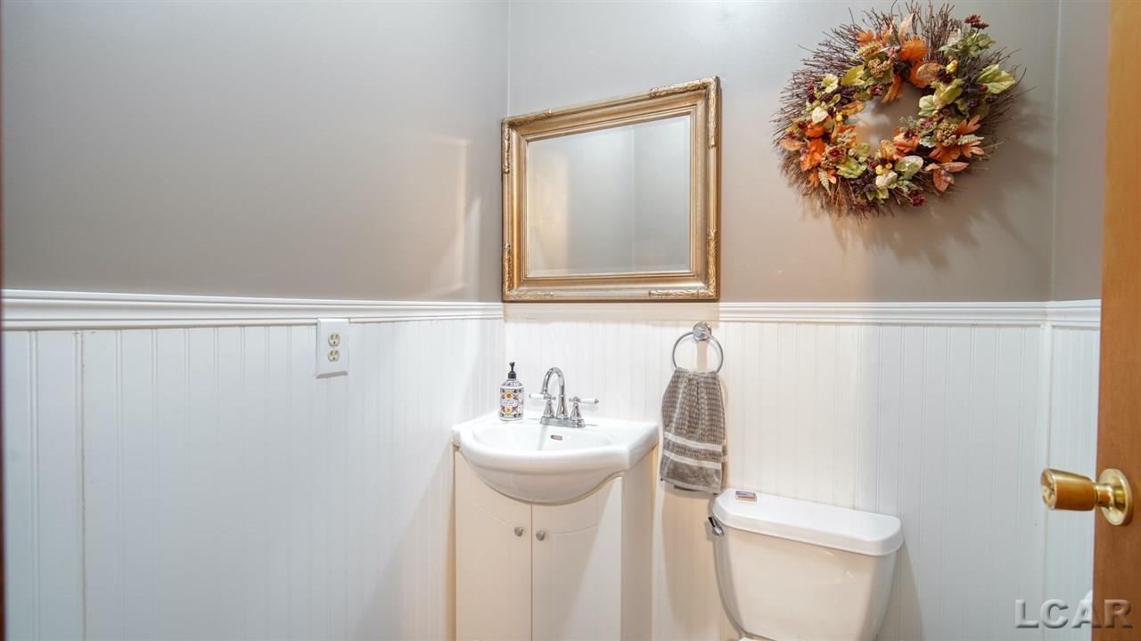 3272 Chase Road Adrian, MI 49221 - Photo 16 of 50 50013708-15.JPG