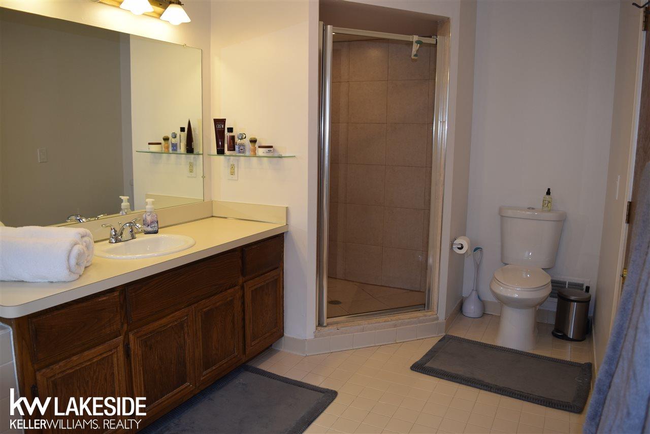 3199 Salem Drive Rochester, MI 48306 - Photo 42 of 64 31315844-41.JPG