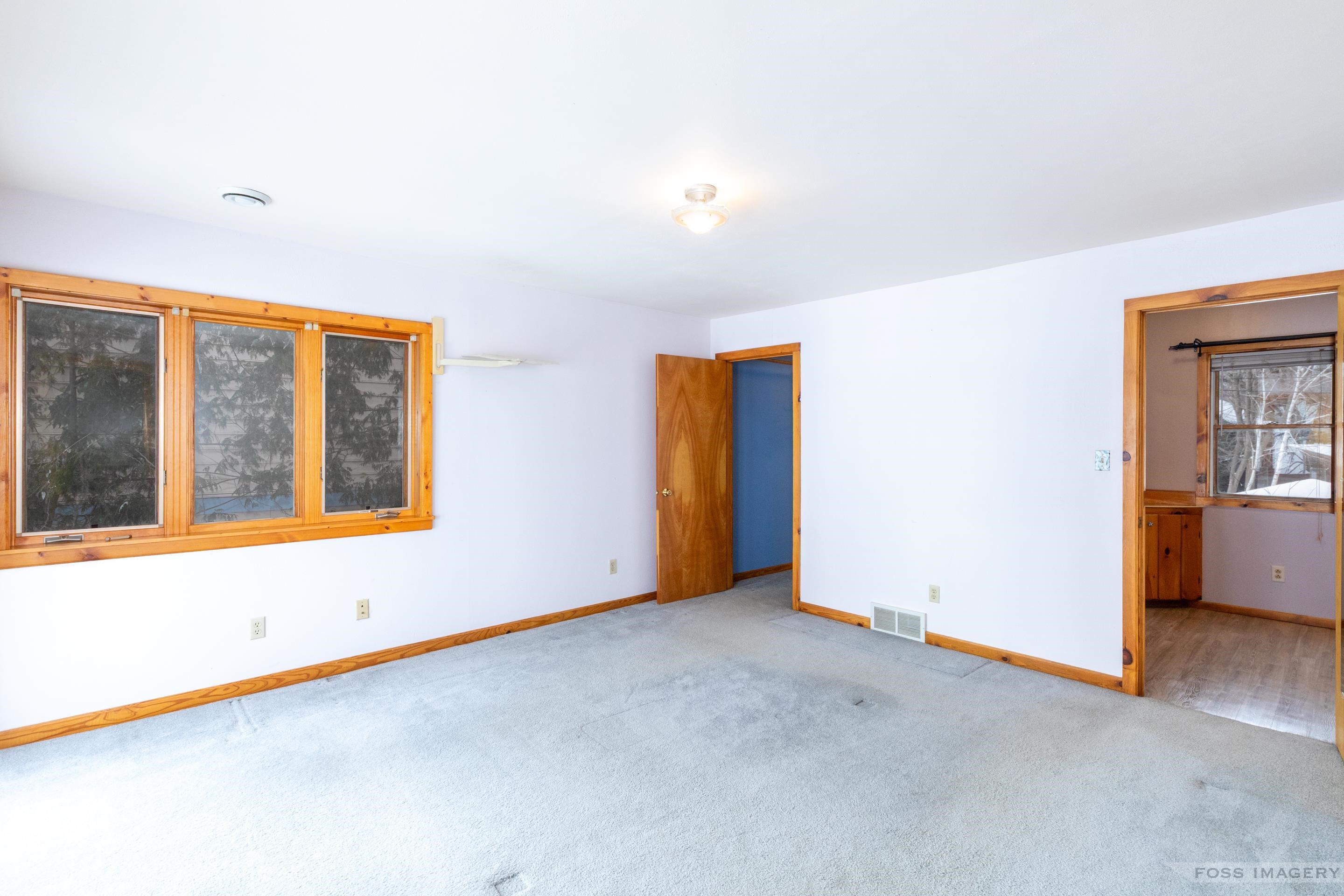 2804 Waubesa Avenue Madison, WI 53711 - Photo 12 of 36