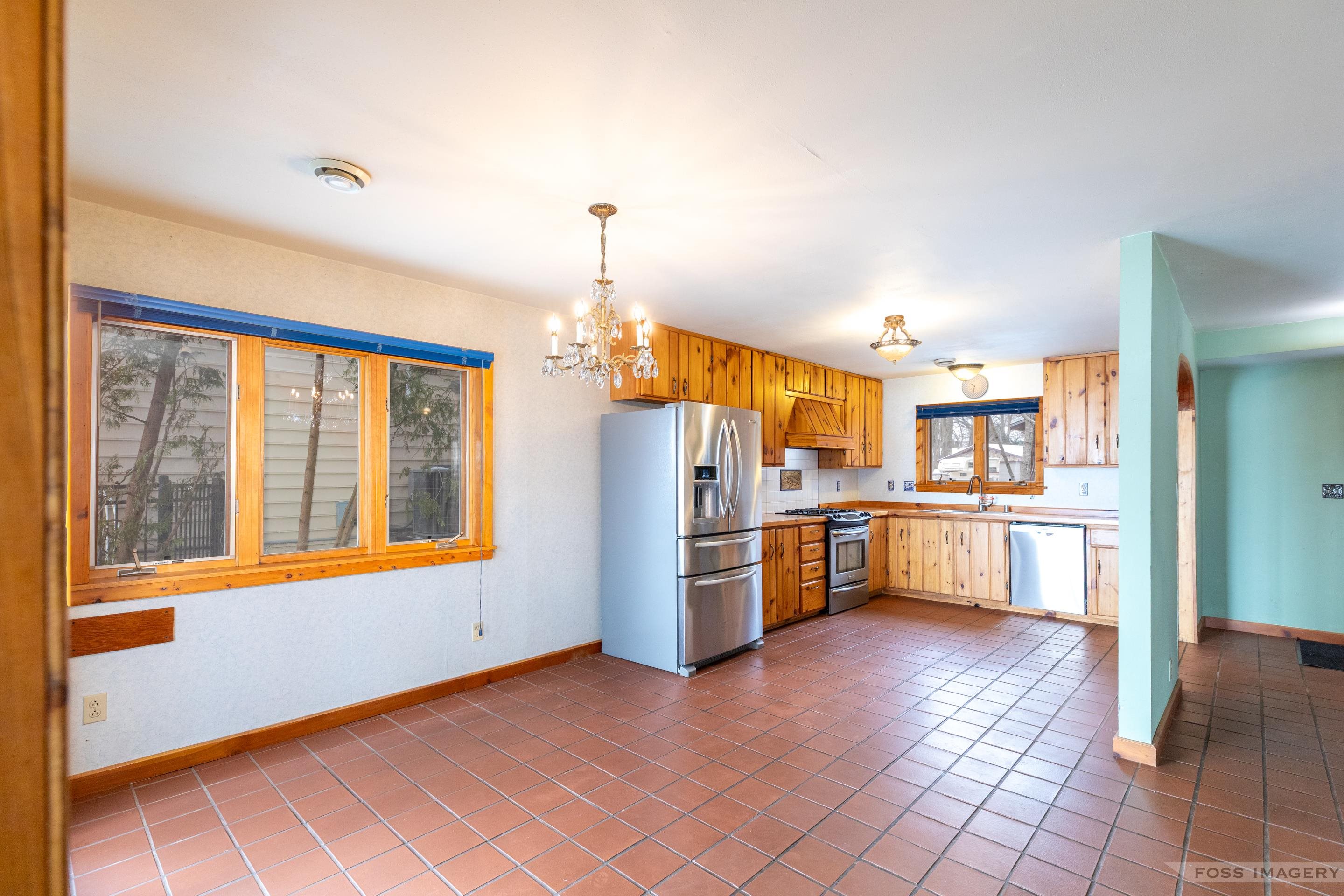 2804 Waubesa Avenue Madison, WI 53711 - Photo 8 of 36