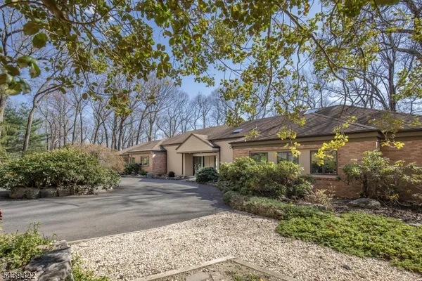 $1,900,000 | 235 Mountainside Road, Mendham, NJ 07945