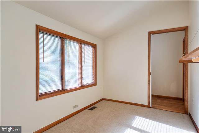 752 Valentine Road Crownsville, MD 21032 - Photo 15 of 47 Main floor office /Den