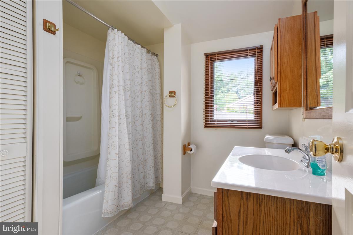 752 Valentine Road Crownsville, MD 21032 - Photo 17 of 47 Full Bath Main Floor