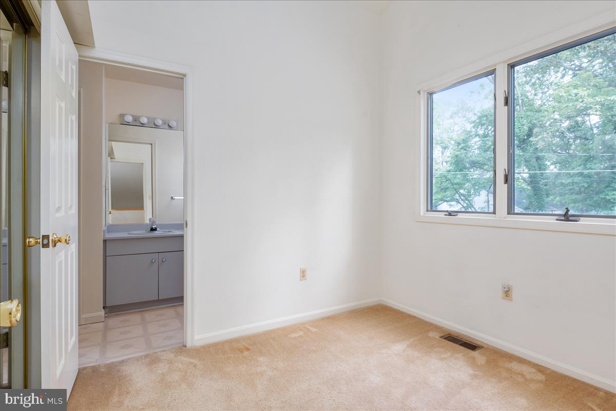 752 Valentine Road Crownsville, MD 21032 - Photo 28 of 47 2nd Floor Bedroom.