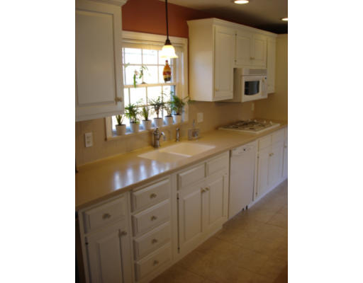 75 Groton Road Lunenburg, MA 01462 - Photo 3 of 27