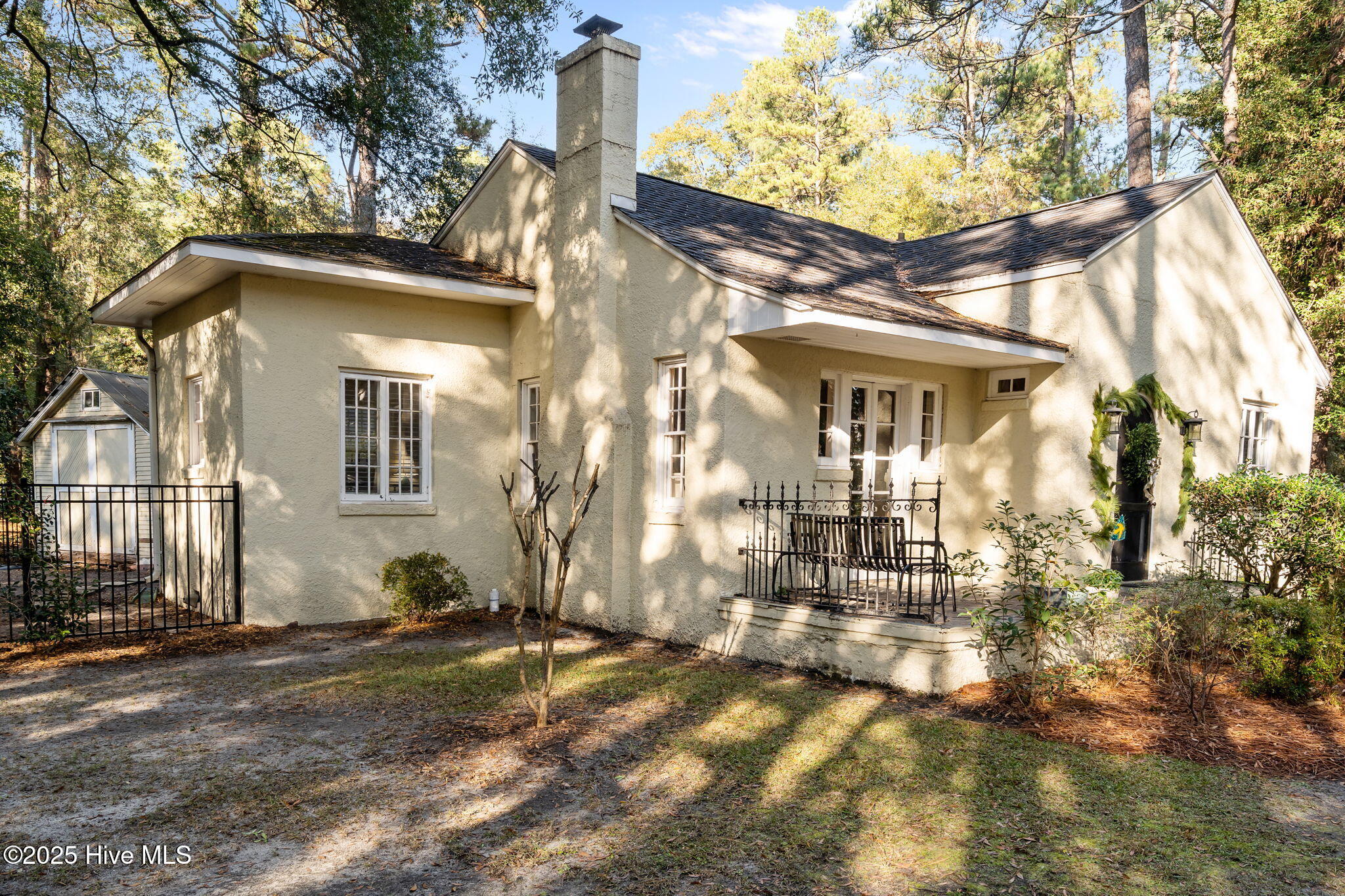 45 Everette Road Pinehurst, NC 28374 - Photo 4 of 48 Front porch