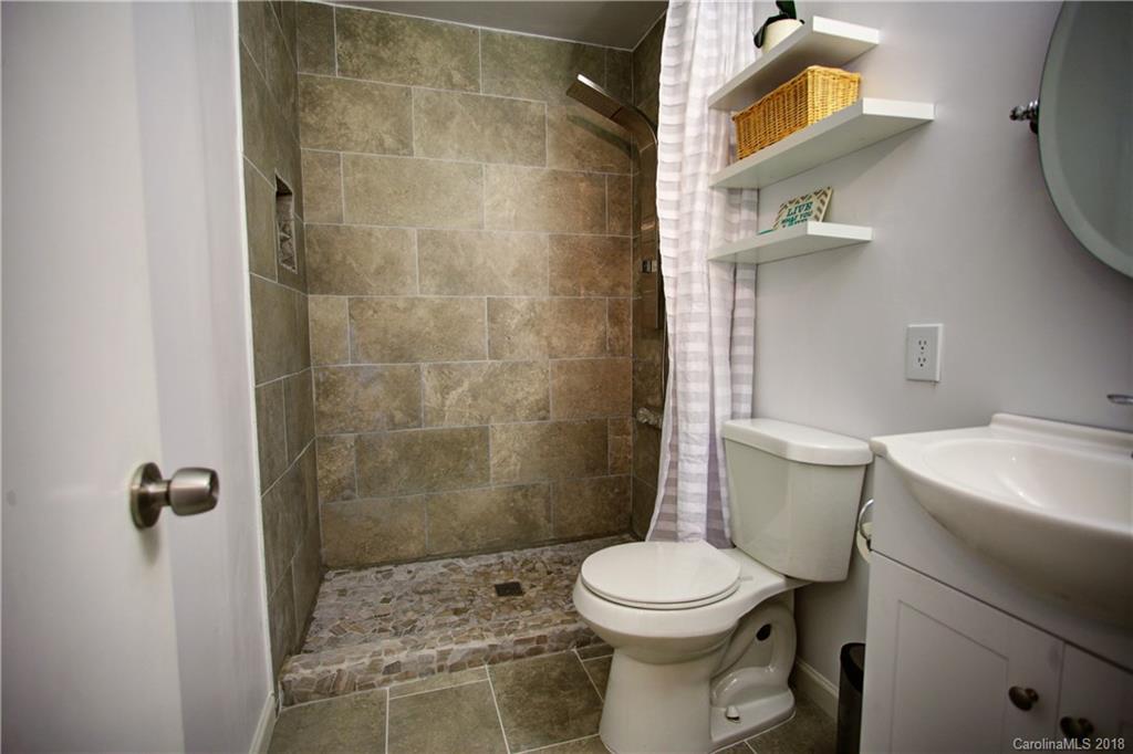 430 Queens Road, Unit 122 Charlotte, NC 28207 - Photo 13 of 19