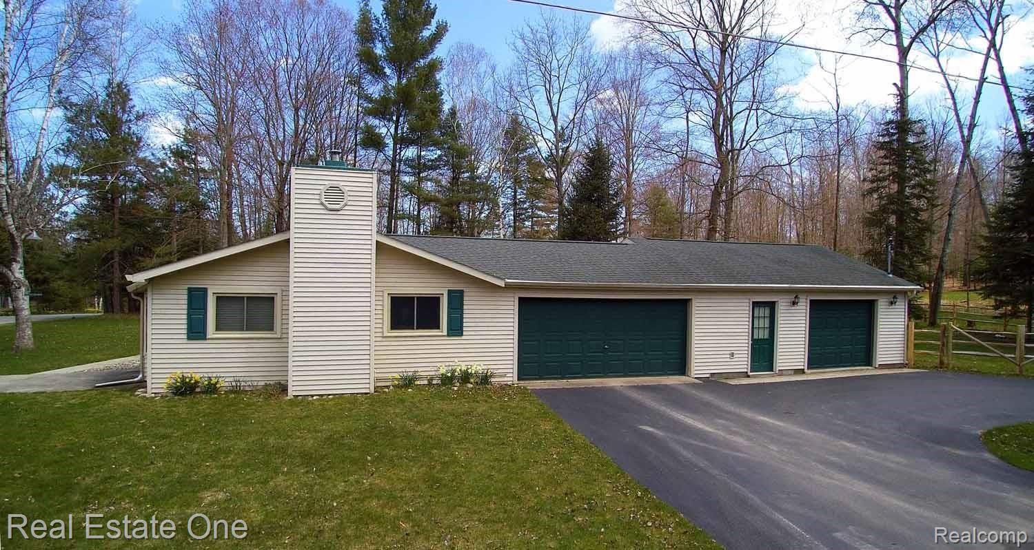 2528 Fox Road Lincoln, MI 48742 - Photo 3 of 30 2.jpg