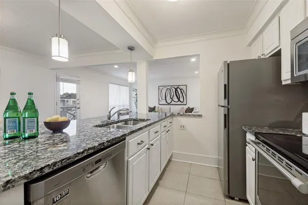 $199,900 | 5911 East University Boulevard, Unit 206, Dallas, TX 75206
