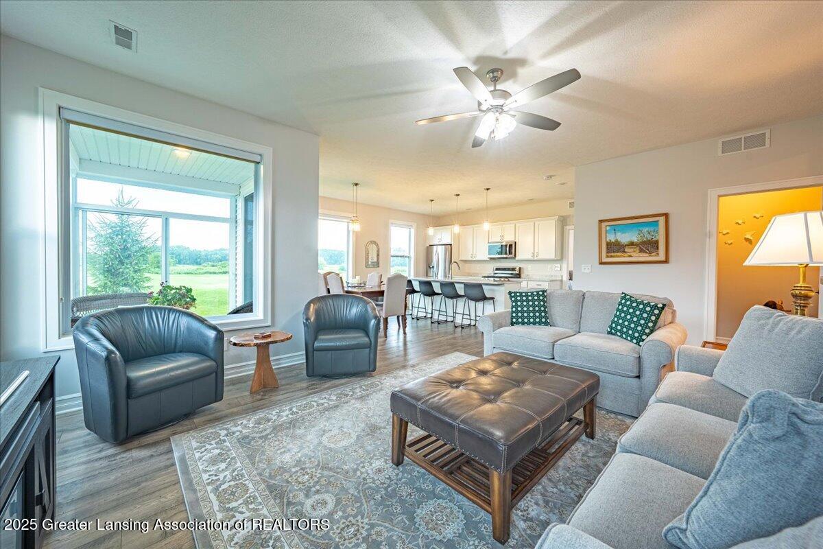 3961 Mustang Road East Lansing, MI 48823 - Photo 11 of 37 15-DSC06965-HDR