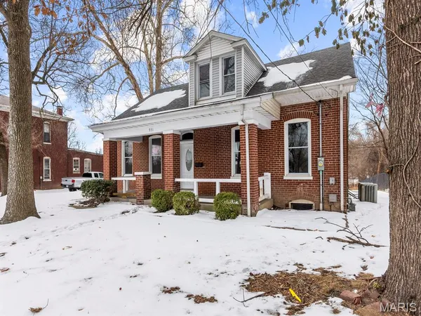 $190,000 | 931 North 1st Street, Belleville, IL 62226