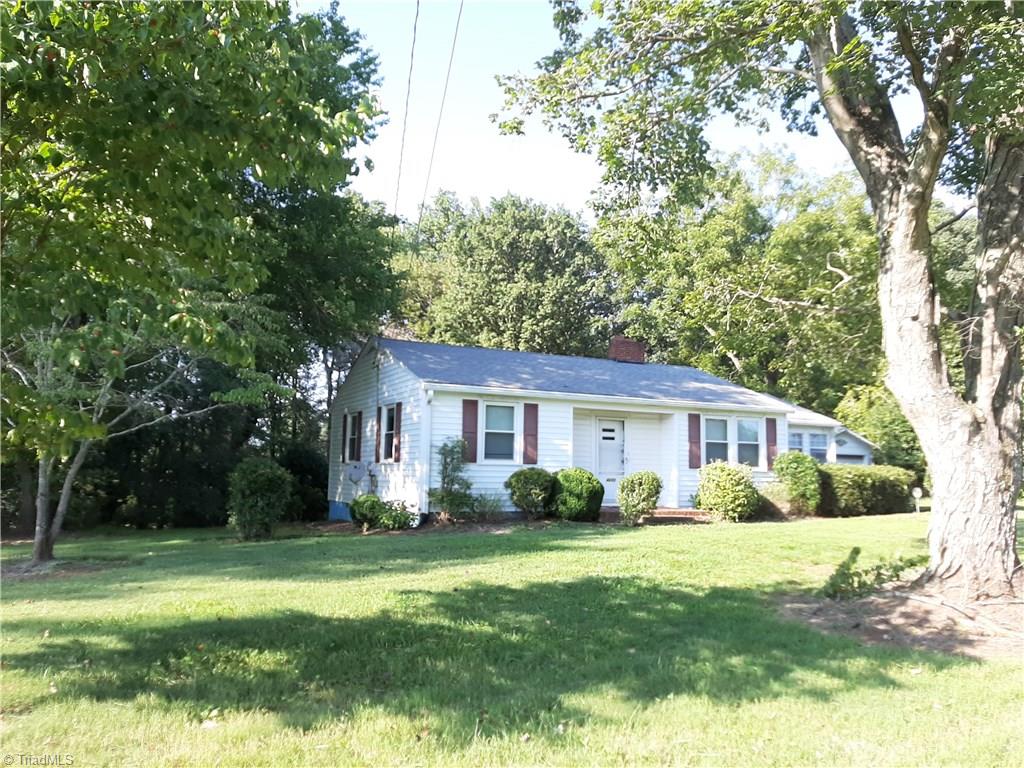 4695 Seward Road Pfafftown, NC 27040 - Photo 1 of 13 Gallery Image 1
