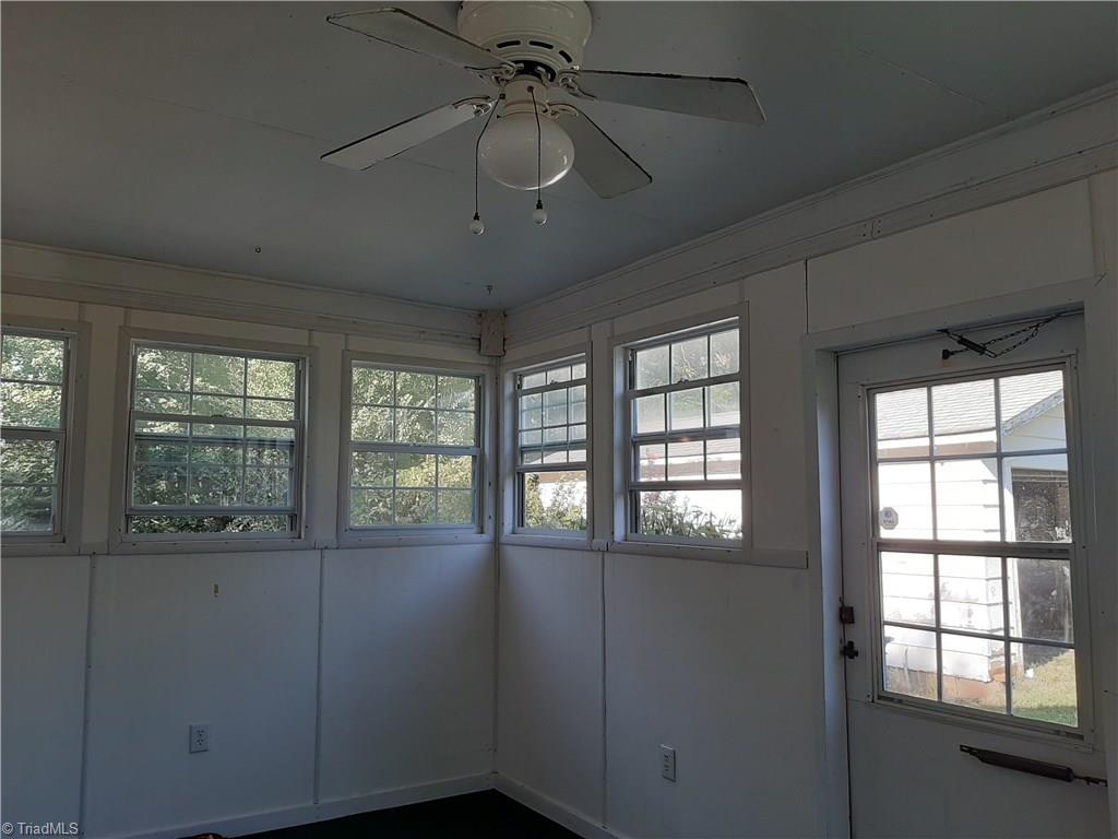 4695 Seward Road Pfafftown, NC 27040 - Photo 3 of 13 Gallery Image 3