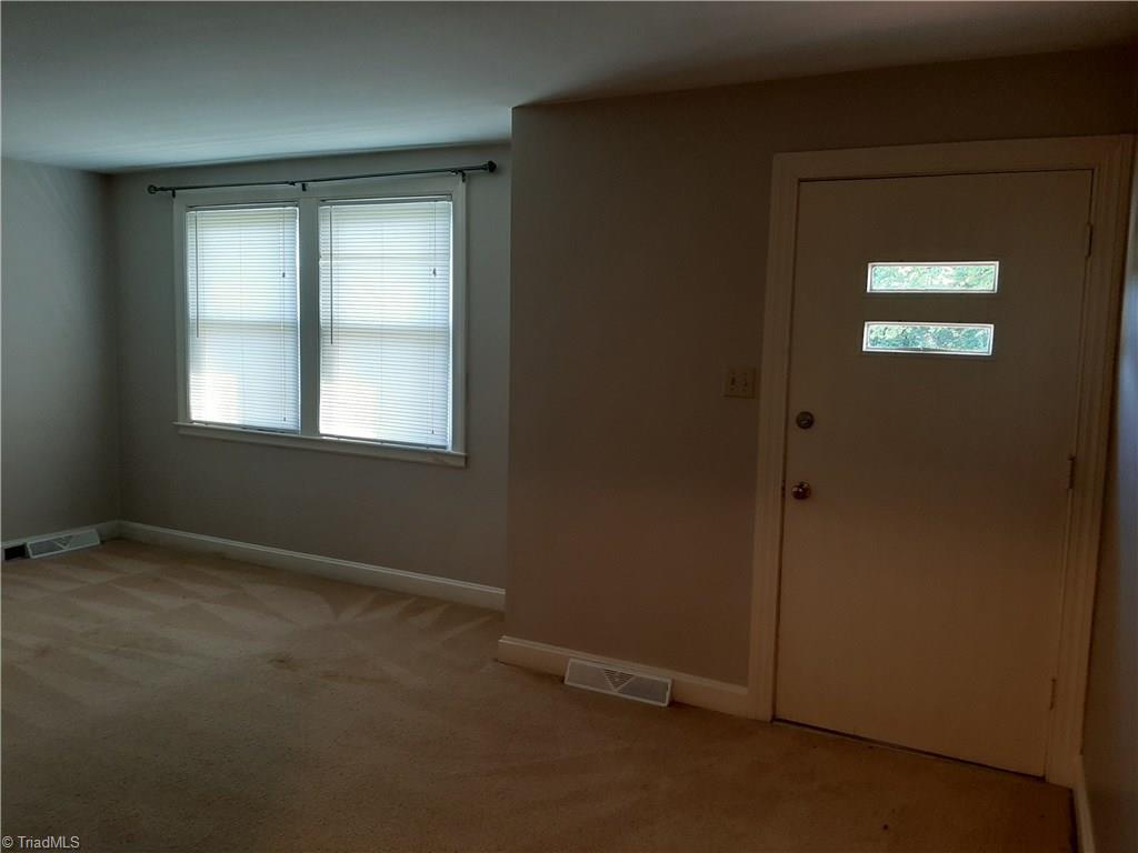 4695 Seward Road Pfafftown, NC 27040 - Photo 6 of 13 Gallery Image 6