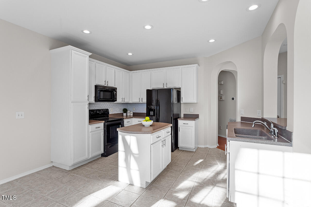 8307 Rubblestone Path Raleigh, NC 27613 - Photo 20 of 36 8307 Rubblestone Path_21
