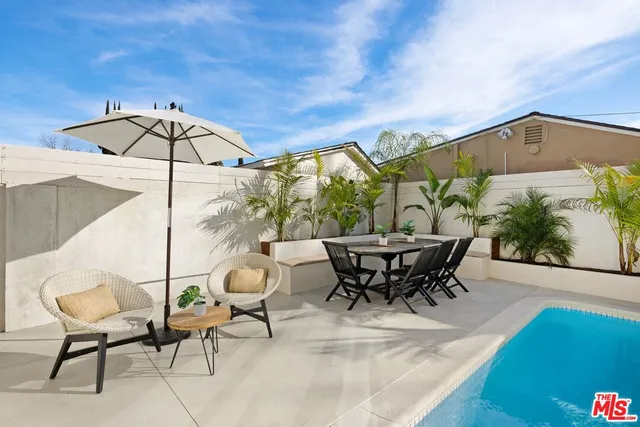 $1,099,000 | 15864 Marlin Place, Van Nuys, CA 91406