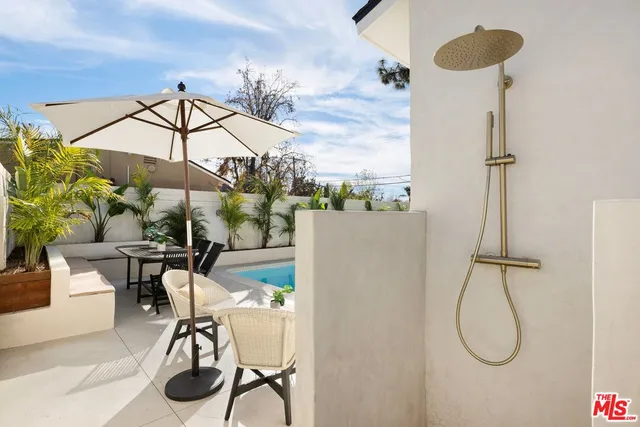 $1,099,000 | 15864 Marlin Place, Van Nuys, CA 91406