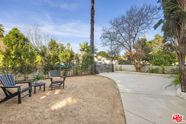 $1,099,000 | 15864 Marlin Place, Van Nuys, CA 91406