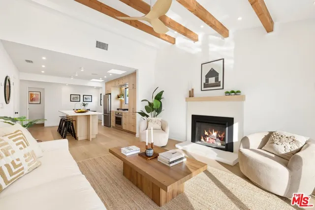 $1,099,000 | 15864 Marlin Place, Van Nuys, CA 91406