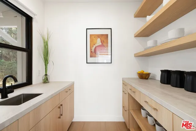 $1,099,000 | 15864 Marlin Place, Van Nuys, CA 91406