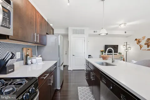$525,000 | 4226 7th Street Northwest, Unit 204, Washington, DC 20011