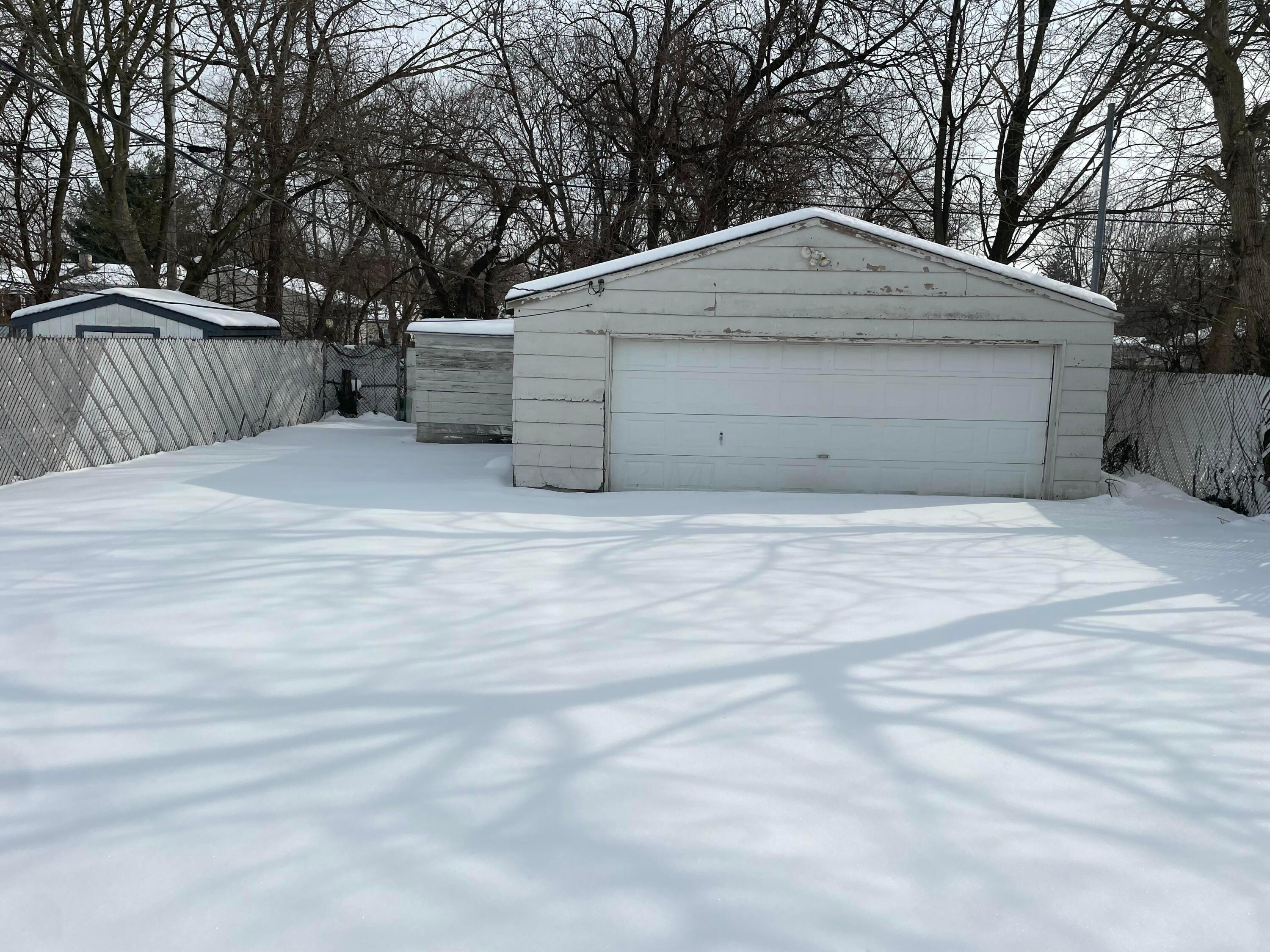 2776 Howey Road Columbus, OH 43211 - Photo 2 of 19 IMG_1489