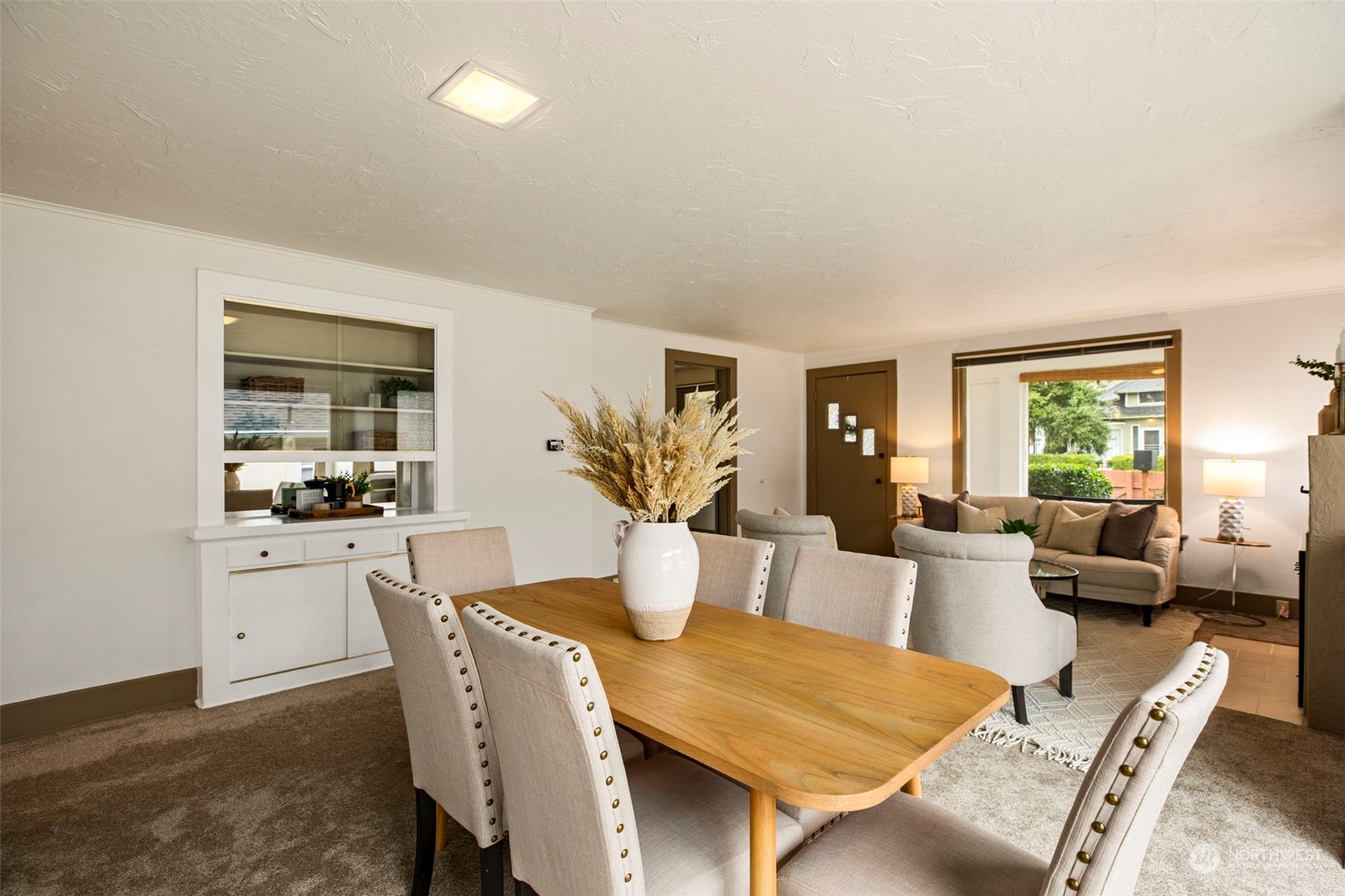 3416 Rockefeller Avenue Everett, WA 98201 - Photo 12 of 40 a view of a dining room with furniture