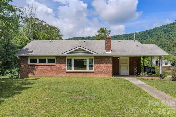 $425,000 | 456 Lower Grassy Branch Road, Asheville, NC 28805