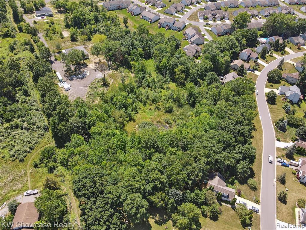 1657 Frech Lane Howell, MI 48855 - Photo 8 of 11