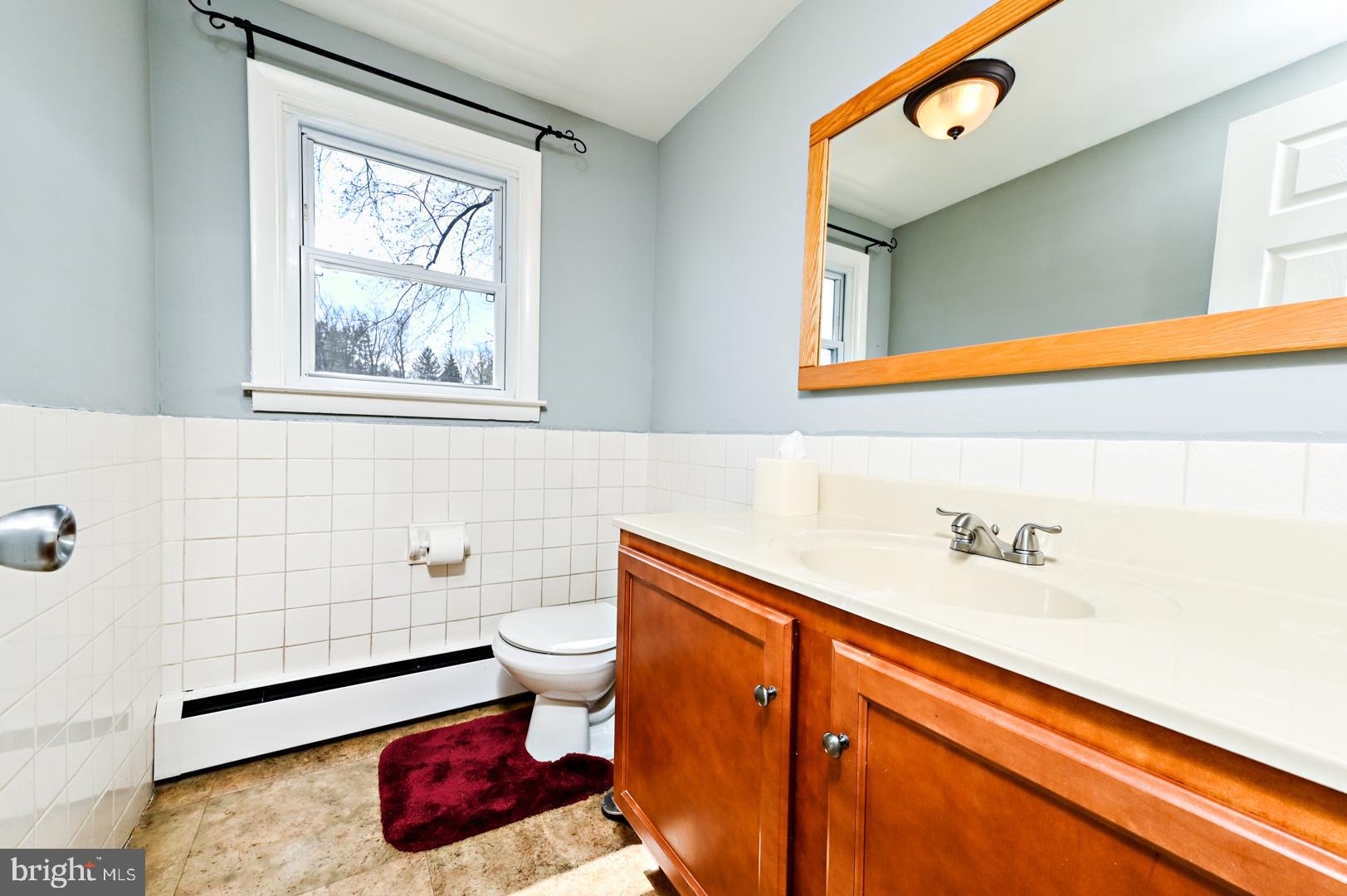 318 Morrison Road Reading, PA 19601 - Photo 32 of 36 Half bathroom
