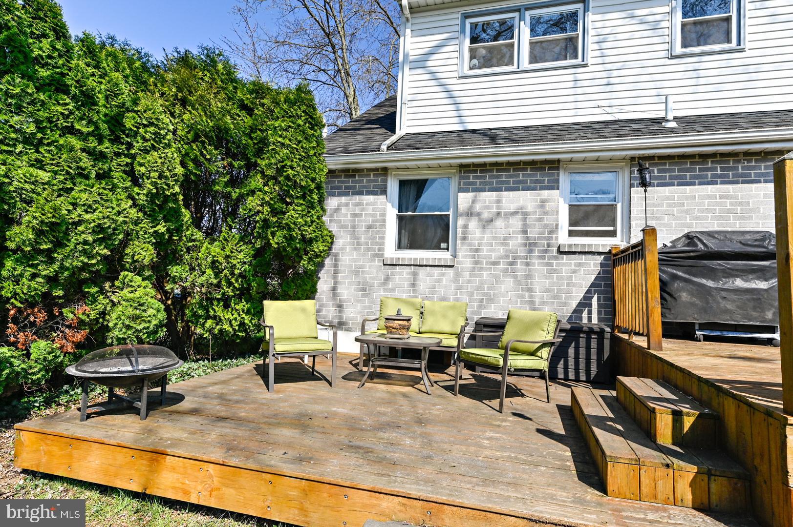 318 Morrison Road Reading, PA 19601 - Photo 8 of 36