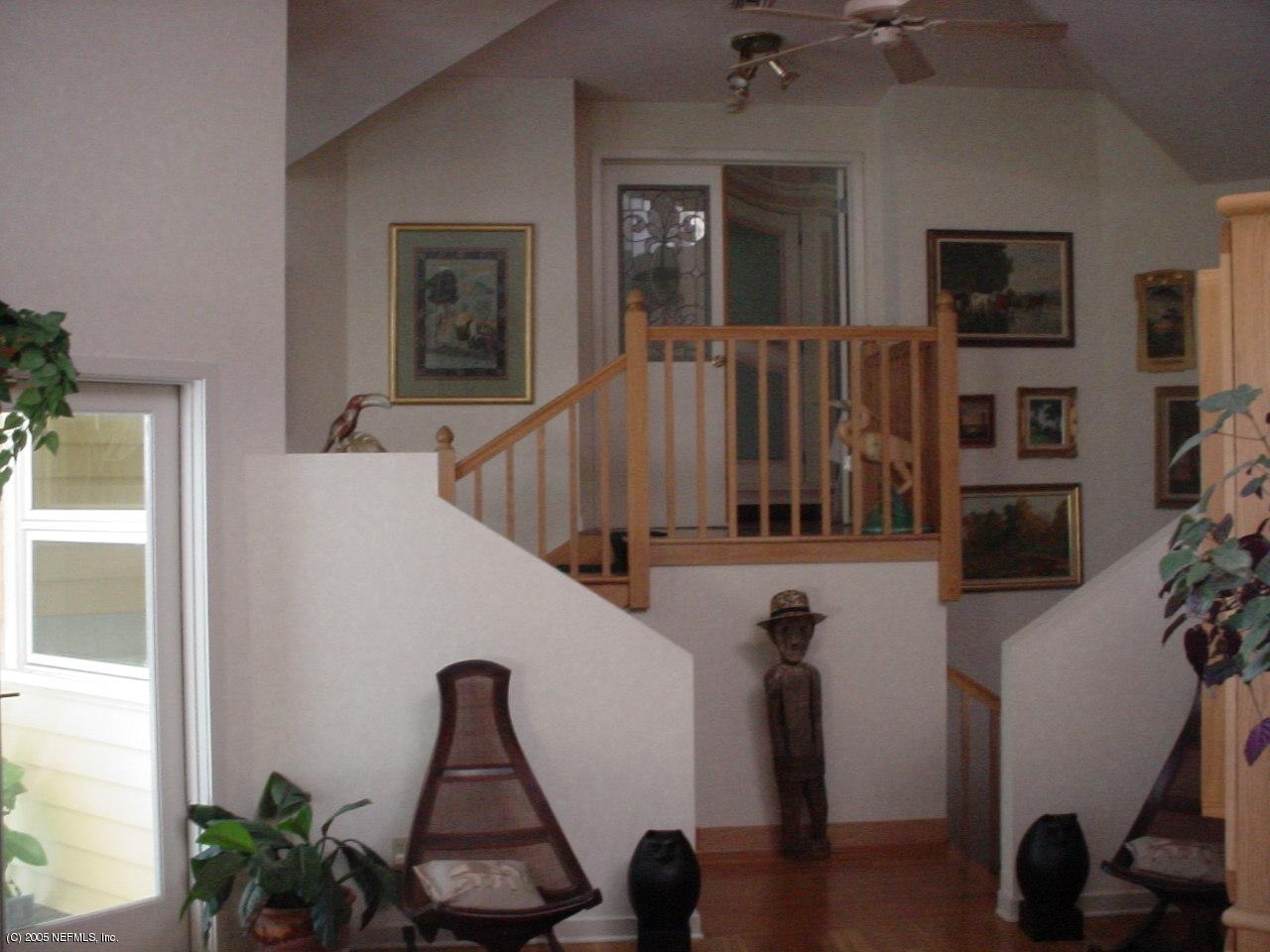 635 West River Road Palatka, FL 32177 - Photo 11 of 16 Entry Hall / Foyer