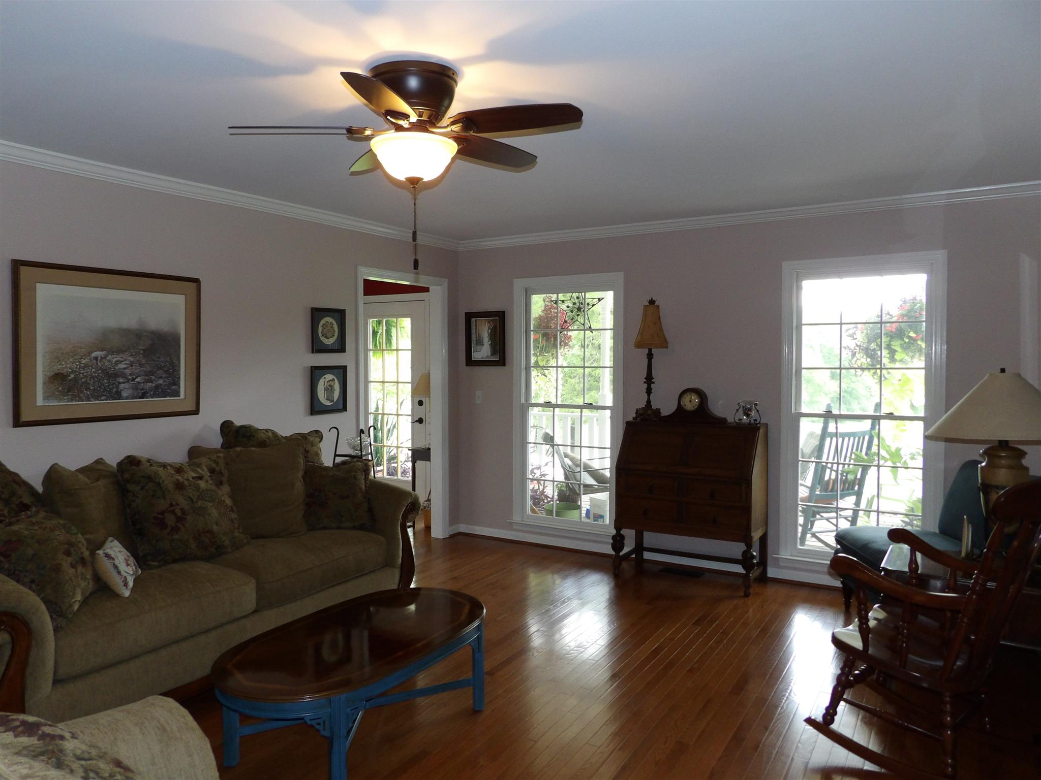 197 Spicer Road Burns, TN 37029 - Photo 11 of 28 a living room with furniture window and wooden floor