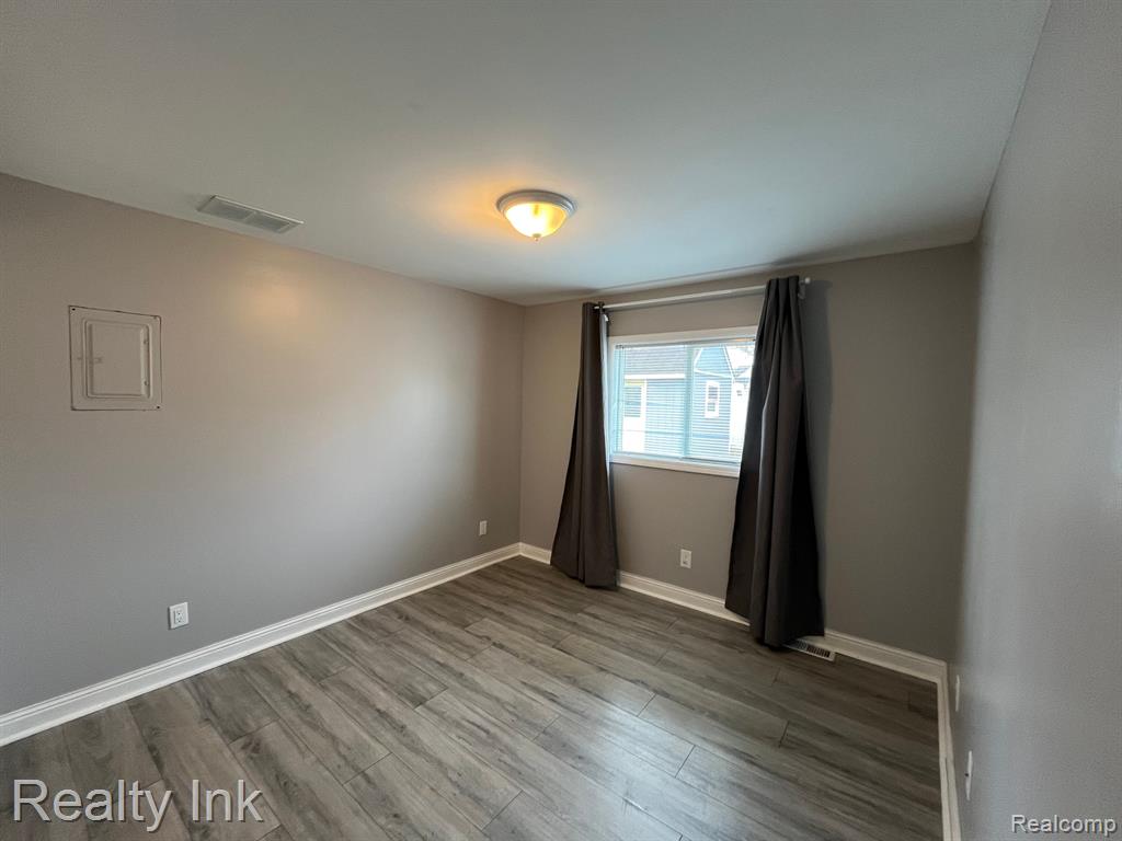 2901 Simpson Drive Rochester Hills, MI 48309 - Photo 10 of 16