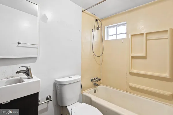 $2,200 | 1701 6th Street Northwest, Washington, DC 20001