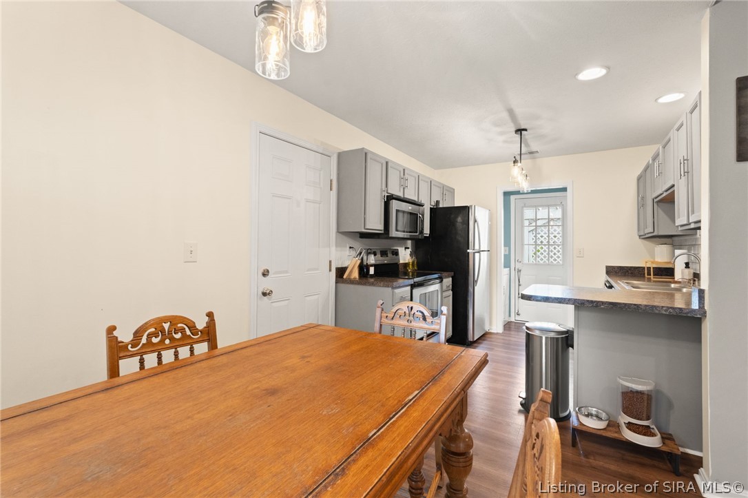 1105 High Meadow Road Jeffersonville, IN 47130 - Photo 16 of 36