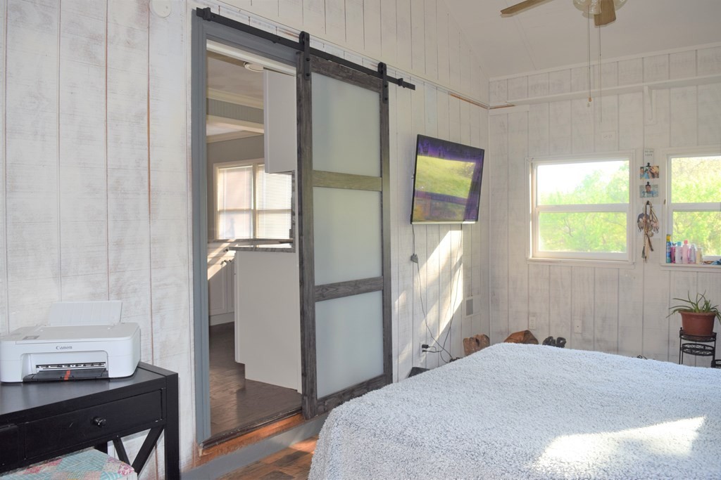 504 Bent Road Kodak, TN 37764 - Photo 10 of 38 a bedroom with a bed and a window