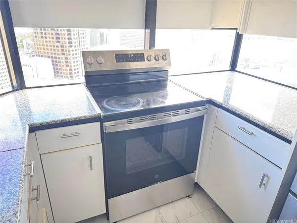 $3,900 | 1212 Nuuanu Avenue, Unit 3103, Honolulu, HI 96817
