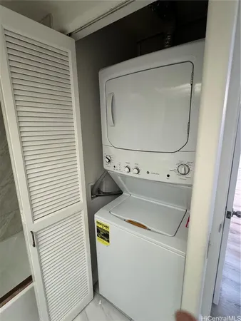 $3,900 | 1212 Nuuanu Avenue, Unit 3103, Honolulu, HI 96817