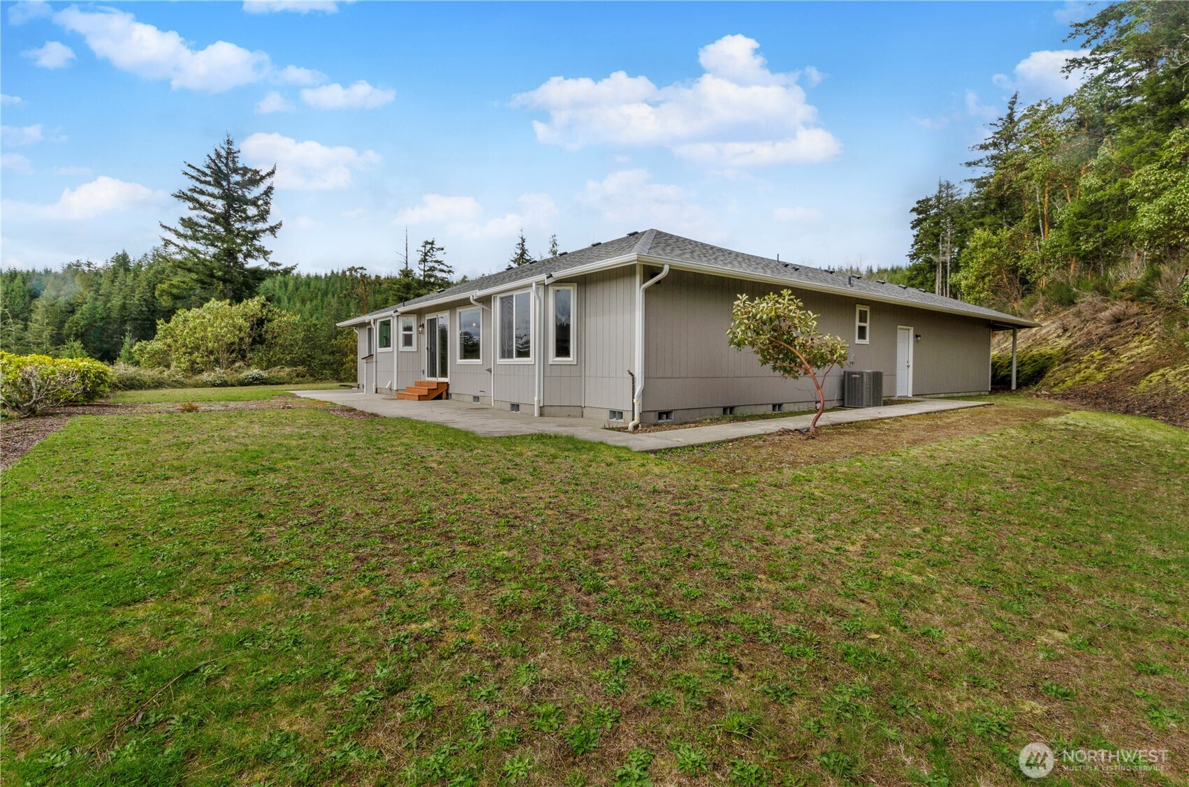 1940 Summit Lake Shore Road Northwest Olympia, WA 98502 - Photo 30 of 40 Gallery Image 30