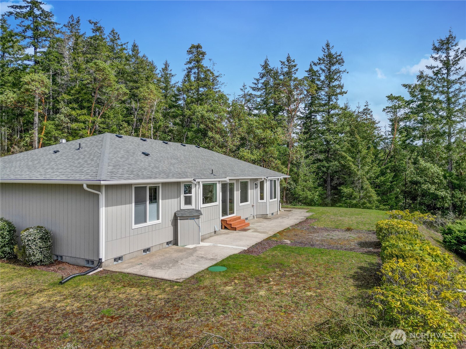 1940 Summit Lake Shore Road Northwest Olympia, WA 98502 - Photo 32 of 40 Gallery Image 32