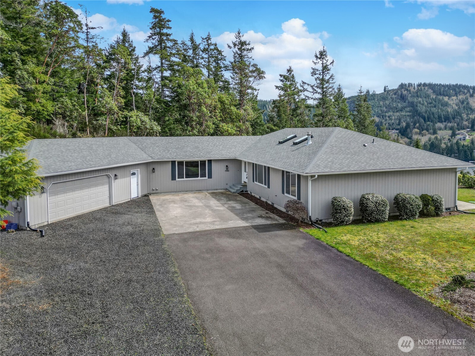1940 Summit Lake Shore Road Northwest Olympia, WA 98502 - Photo 4 of 40 Gallery Image 4