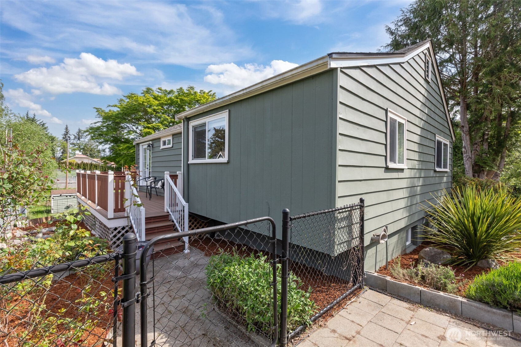 4722 Woods Road East Port Orchard, WA 98366 - Photo 33 of 40 Gallery Image 33