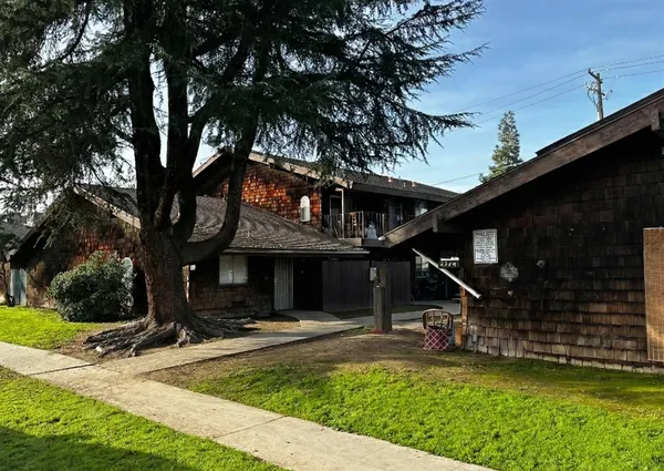 $699,950 | 3779 North Abby Street, Fresno, CA 93726