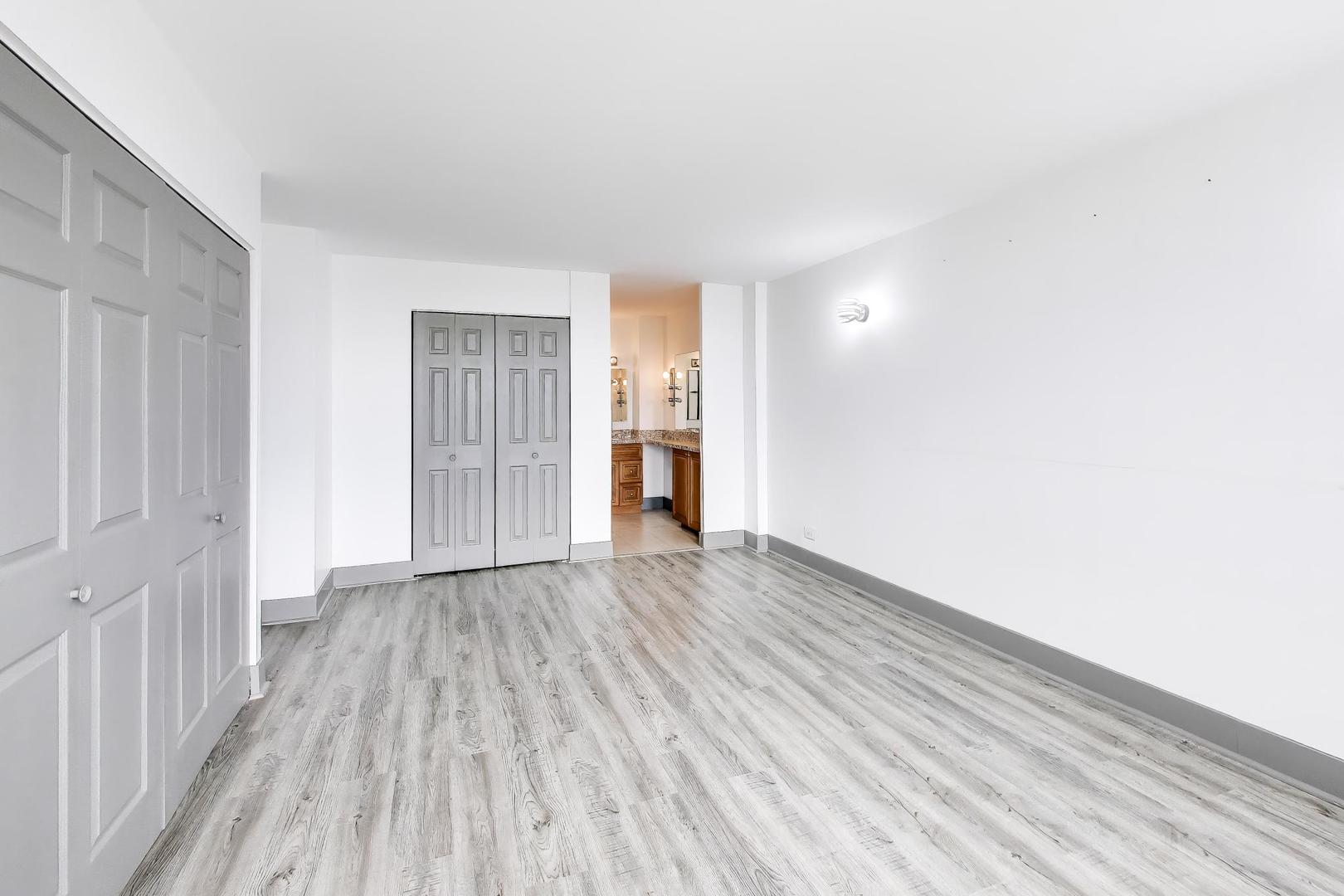 33 North Main Street, Unit 5B Lombard, IL 60148 - Photo 13 of 33